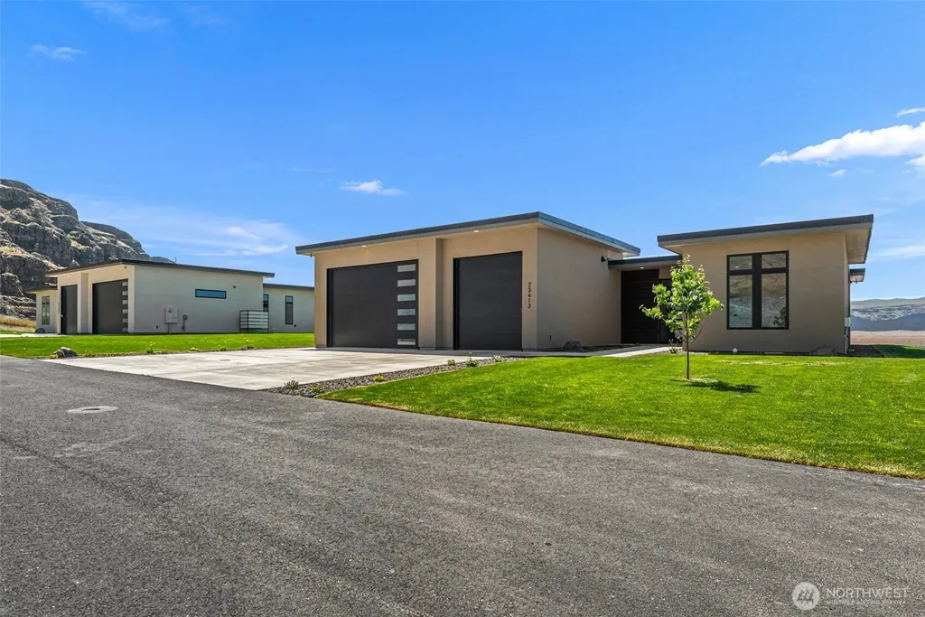 23413 NW Cliff View Drive Quincy WA 98848