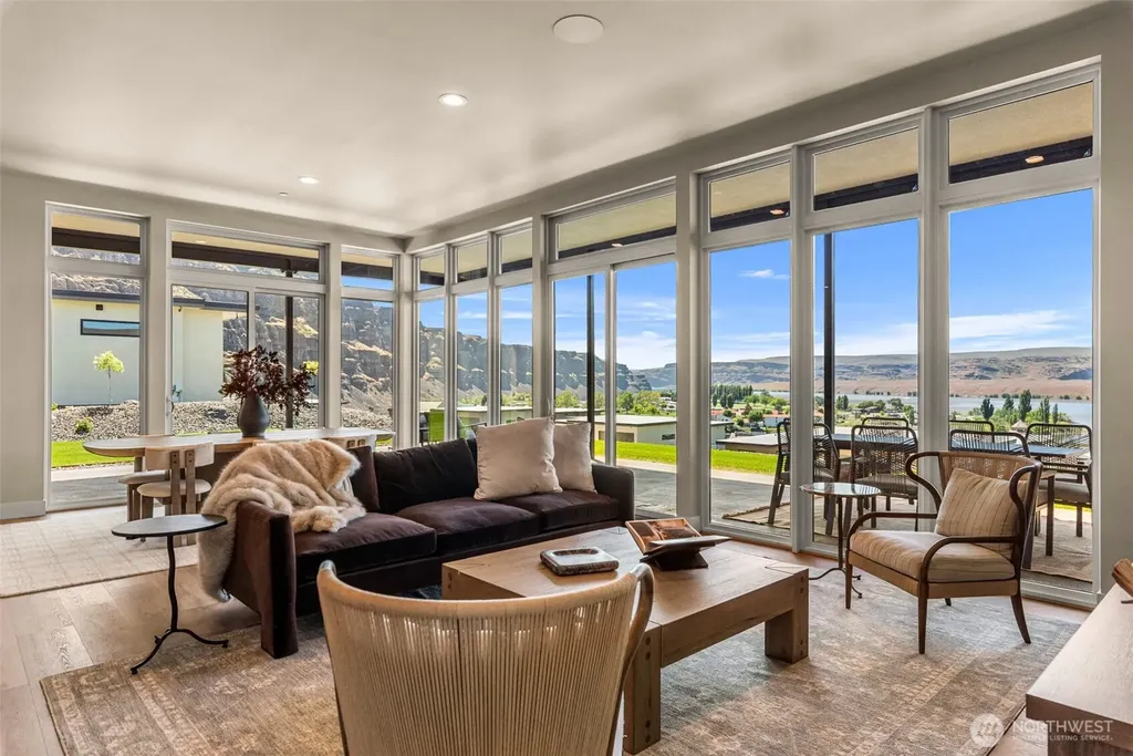 23413 NW Cliff View Drive Quincy WA 98848