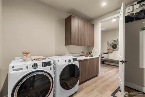 23413 NW Cliff View Drive Quincy WA 98848