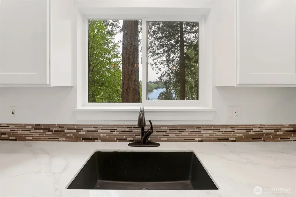 210 E Panorama Drive Shelton WA 98584