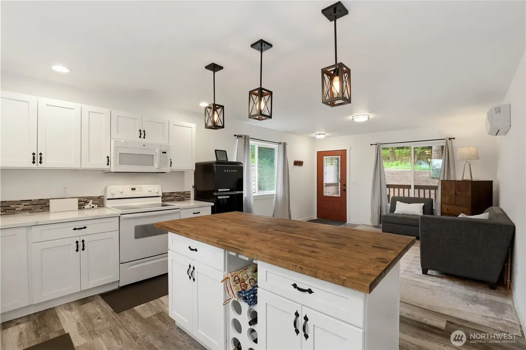 210 E Panorama Drive Shelton WA 98584