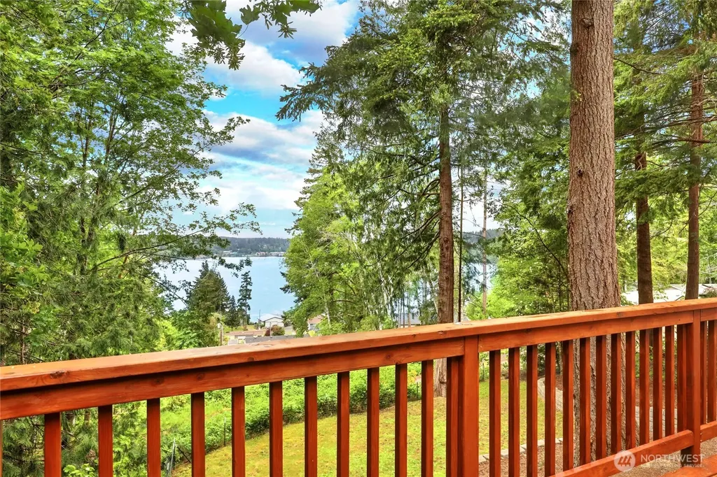 210 E Panorama Drive Shelton WA 98584