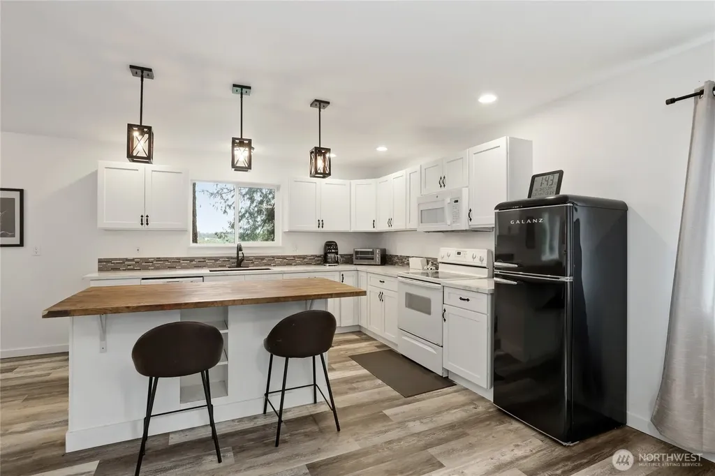 210 E Panorama Drive Shelton WA 98584