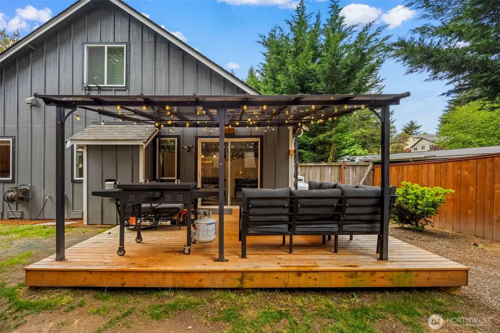 511 NE Barbara Boulevard Belfair WA 98528