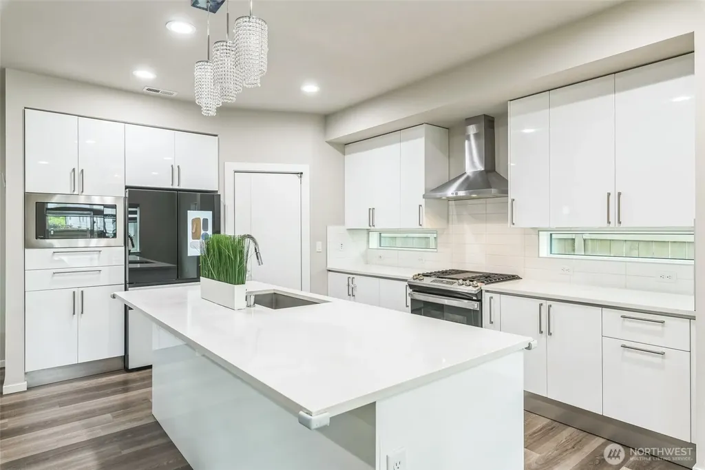 22920 SE Sycamore Black Diamond WA 98010