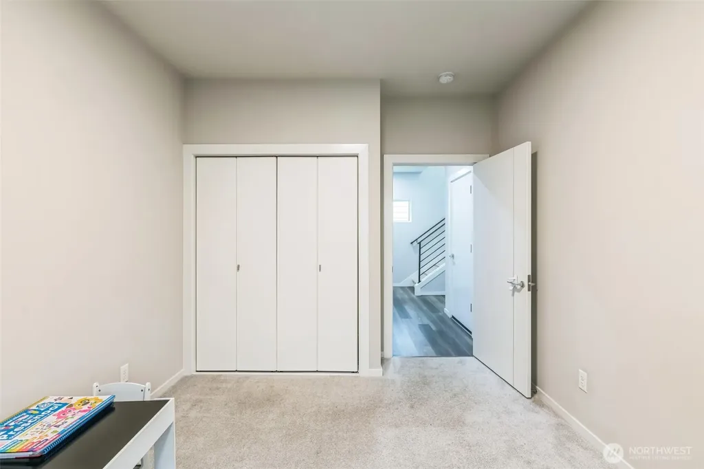 22920 SE Sycamore Black Diamond WA 98010