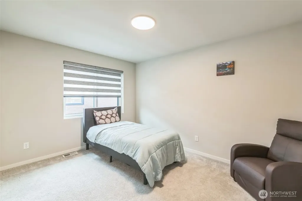 22920 SE Sycamore Black Diamond WA 98010