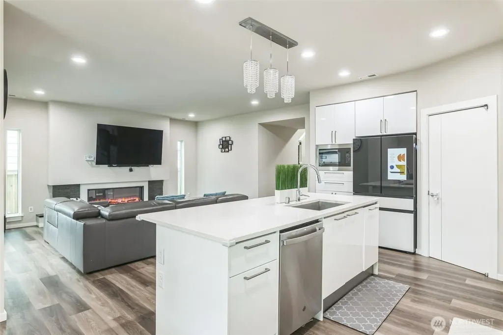 22920 SE Sycamore Black Diamond WA 98010