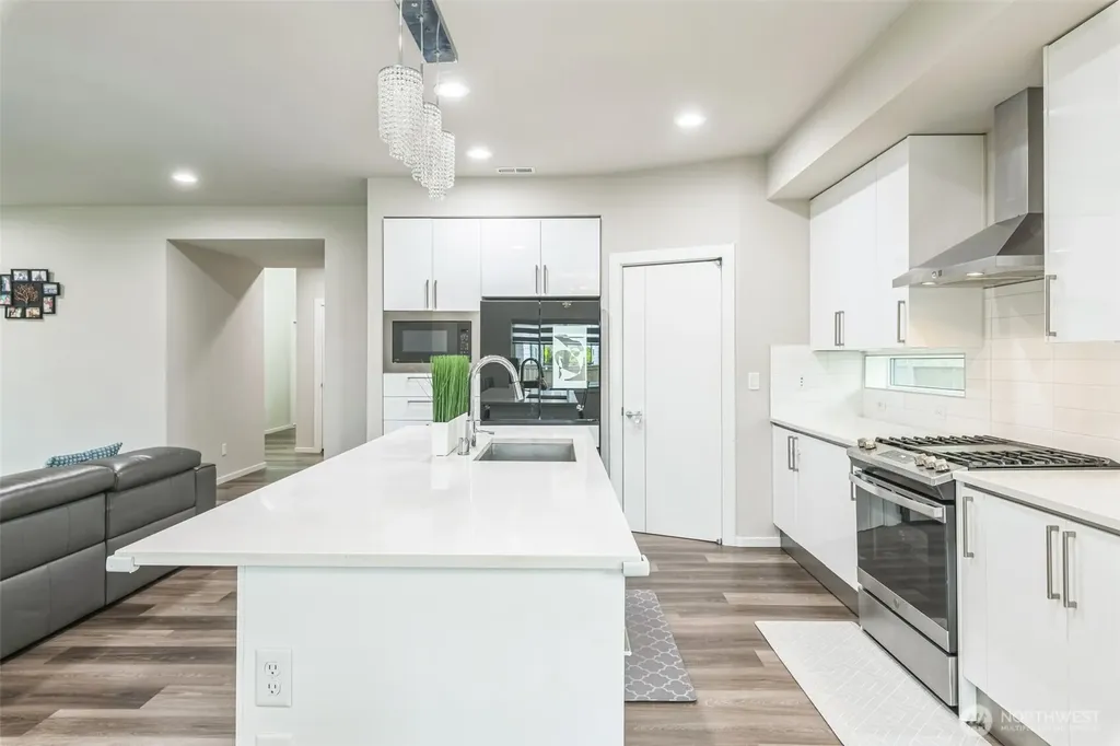 22920 SE Sycamore Black Diamond WA 98010
