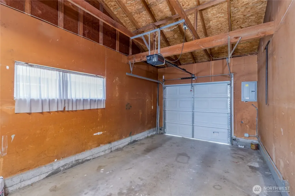 2709 R Street SE Auburn WA 98002