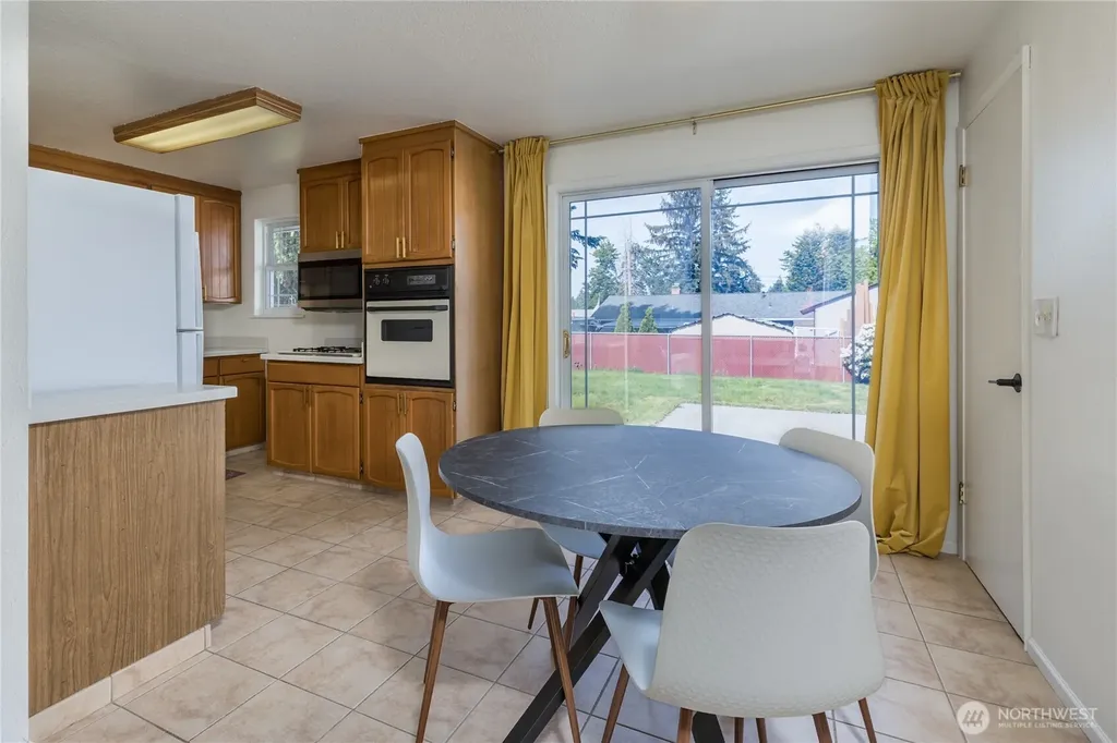 2709 R Street SE Auburn WA 98002