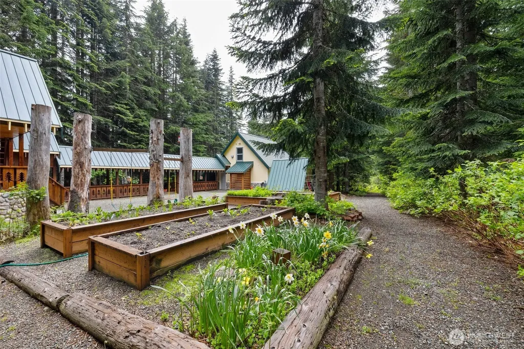 670 Yellowstone Snoqualmie Pass WA 98068