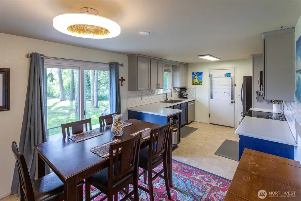 1986 Peacock Lane Oak Harbor WA 98277