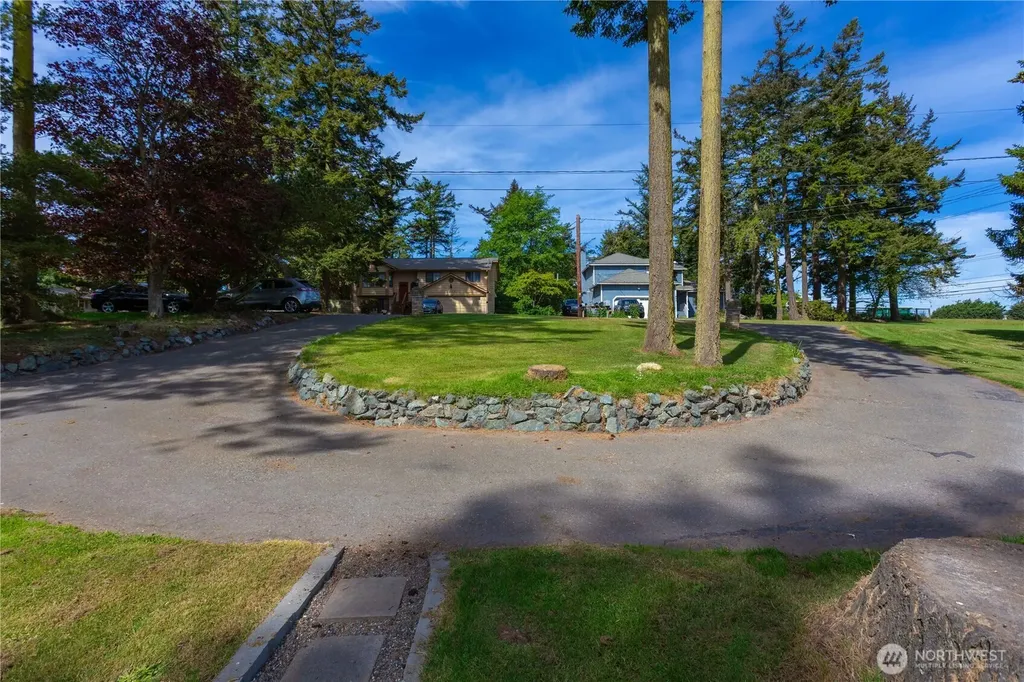 1986 Peacock Lane Oak Harbor WA 98277