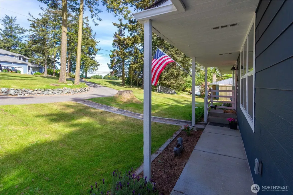 1986 Peacock Lane Oak Harbor WA 98277