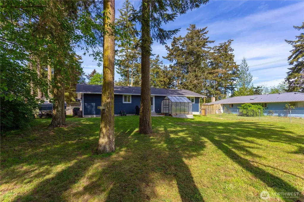 1986 Peacock Lane Oak Harbor WA 98277