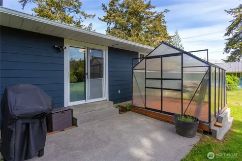 1986 Peacock Lane Oak Harbor WA 98277