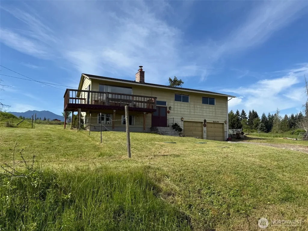 46 Cliff Robinson Lane Sequim WA 98382