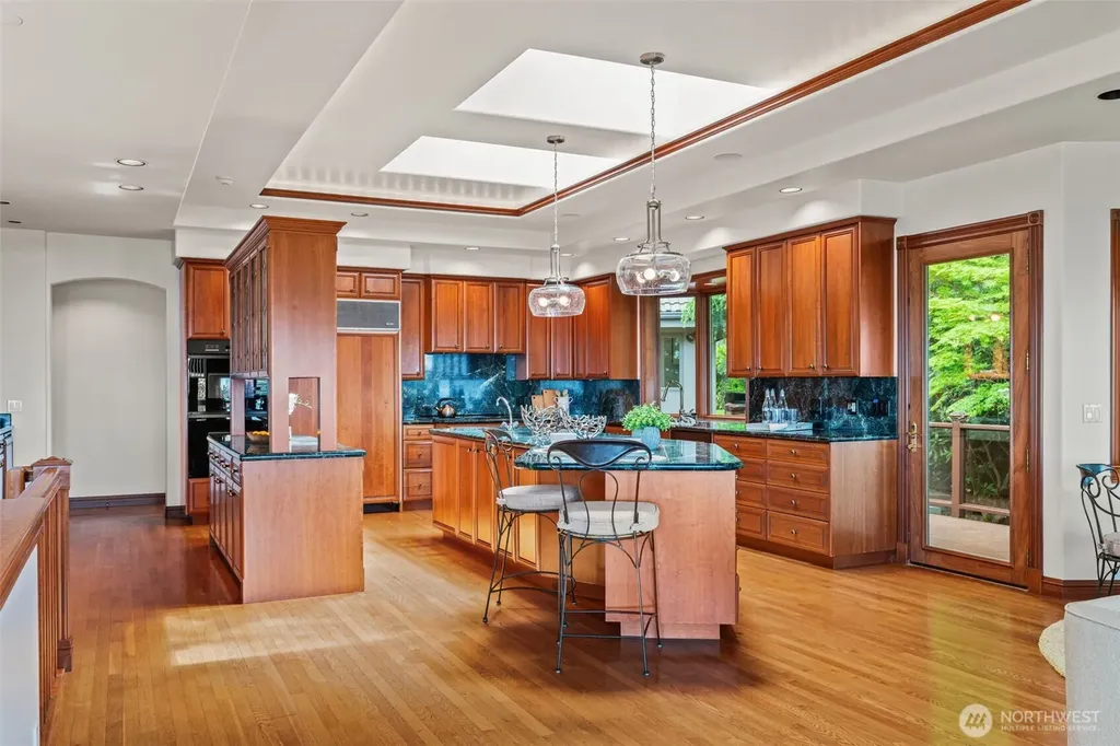 19314 94th Avenue W Edmonds WA 98020