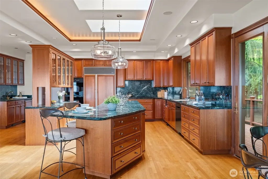 19314 94th Avenue W Edmonds WA 98020