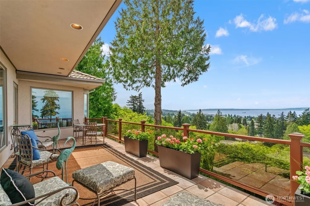 19314 94th Avenue W Edmonds WA 98020