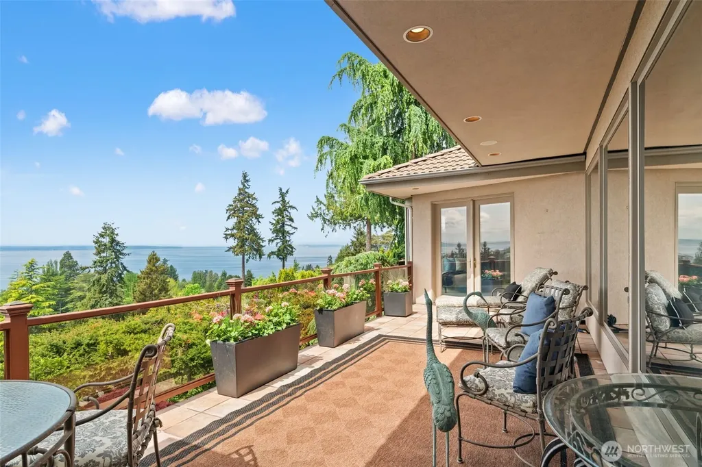 19314 94th Avenue W Edmonds WA 98020