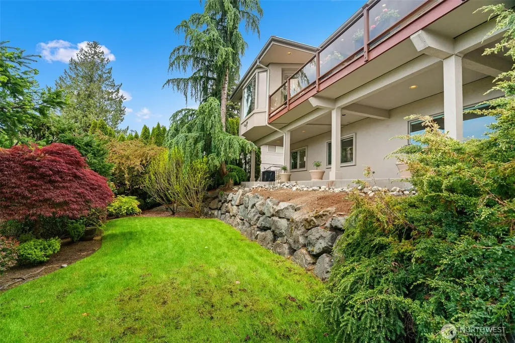 19314 94th Avenue W Edmonds WA 98020