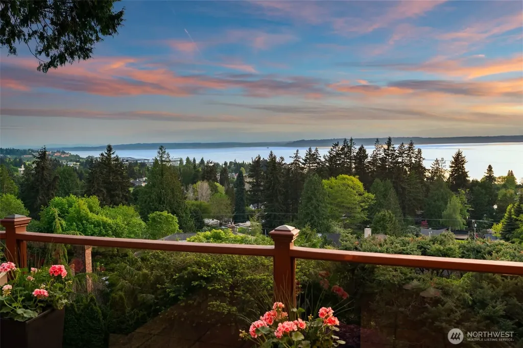 19314 94th Avenue W Edmonds WA 98020