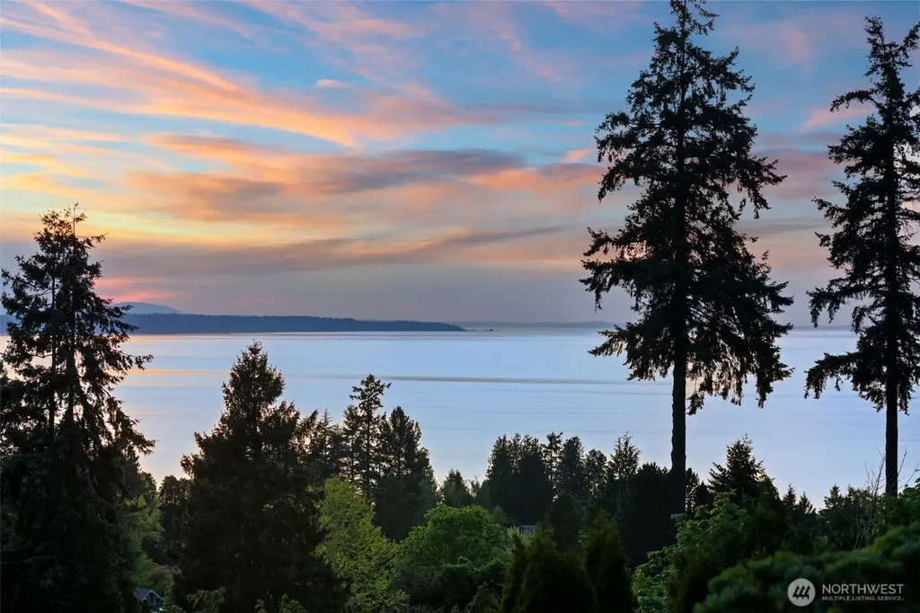 19314 94th Avenue W Edmonds WA 98020