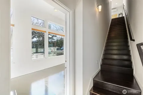 8501 14th Avenue NW Seattle WA 98117