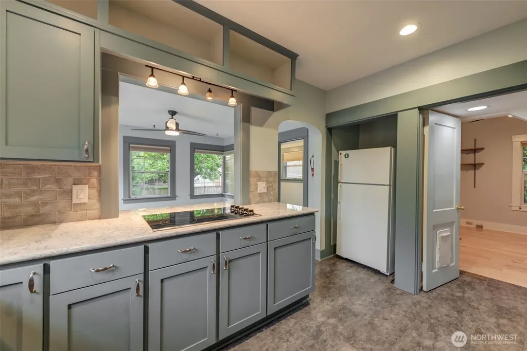654 W Main Street Monroe WA 98272