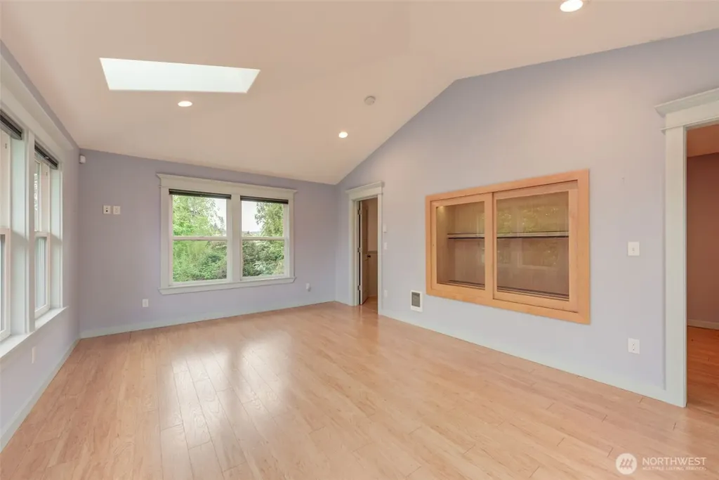654 W Main Street Monroe WA 98272