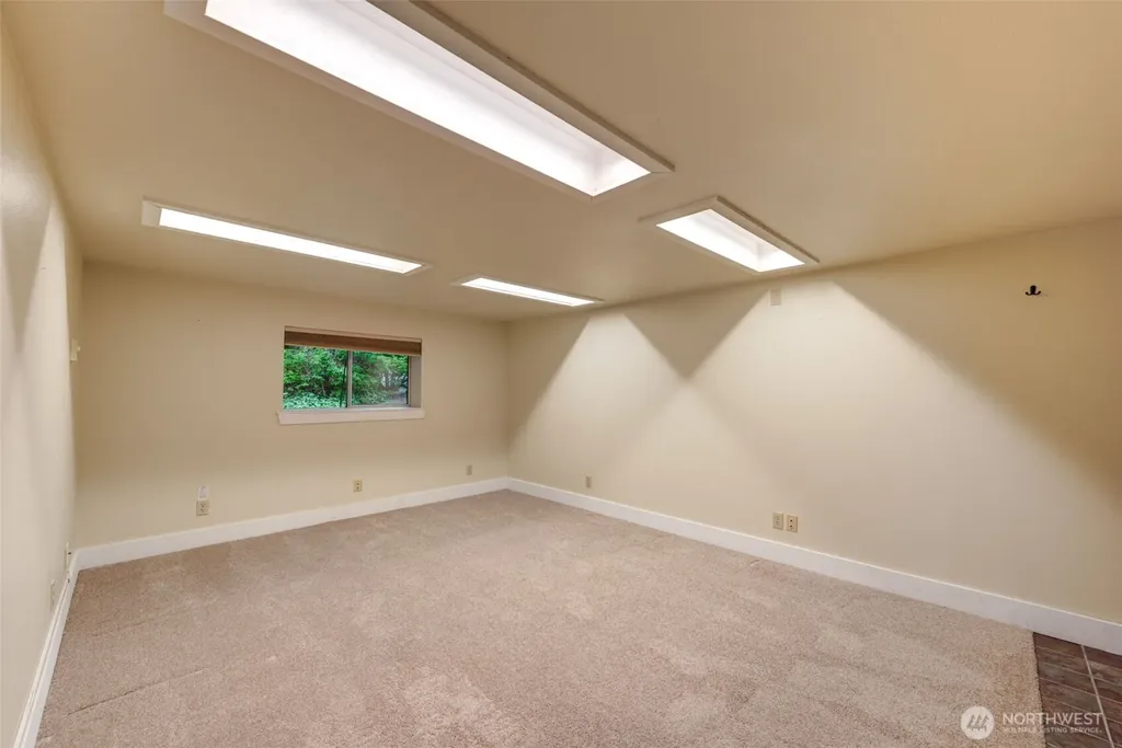 654 W Main Street Monroe WA 98272