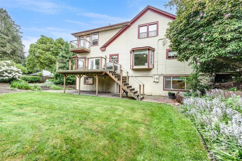 654 W Main Street Monroe WA 98272