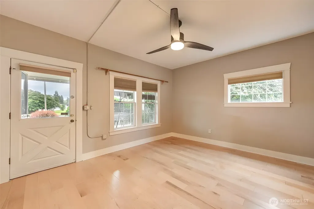 654 W Main Street Monroe WA 98272