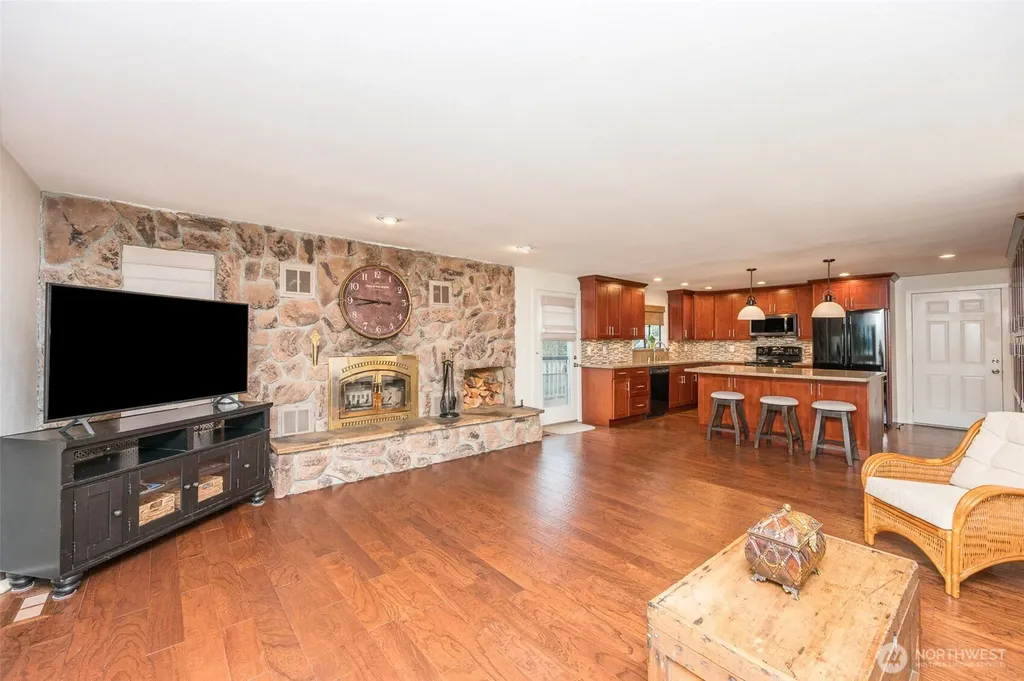 18816 51st Street E Lake Tapps WA 98391