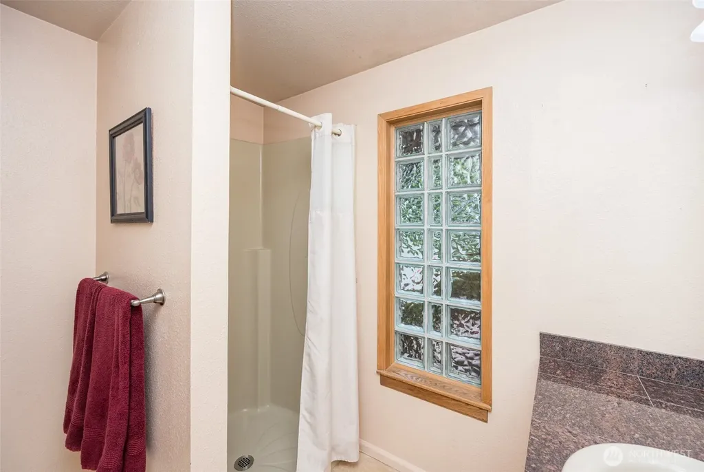 18816 51st Street E Lake Tapps WA 98391