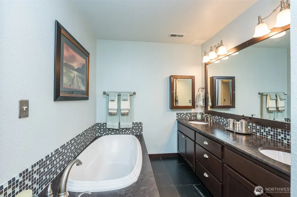 18816 51st Street E Lake Tapps WA 98391