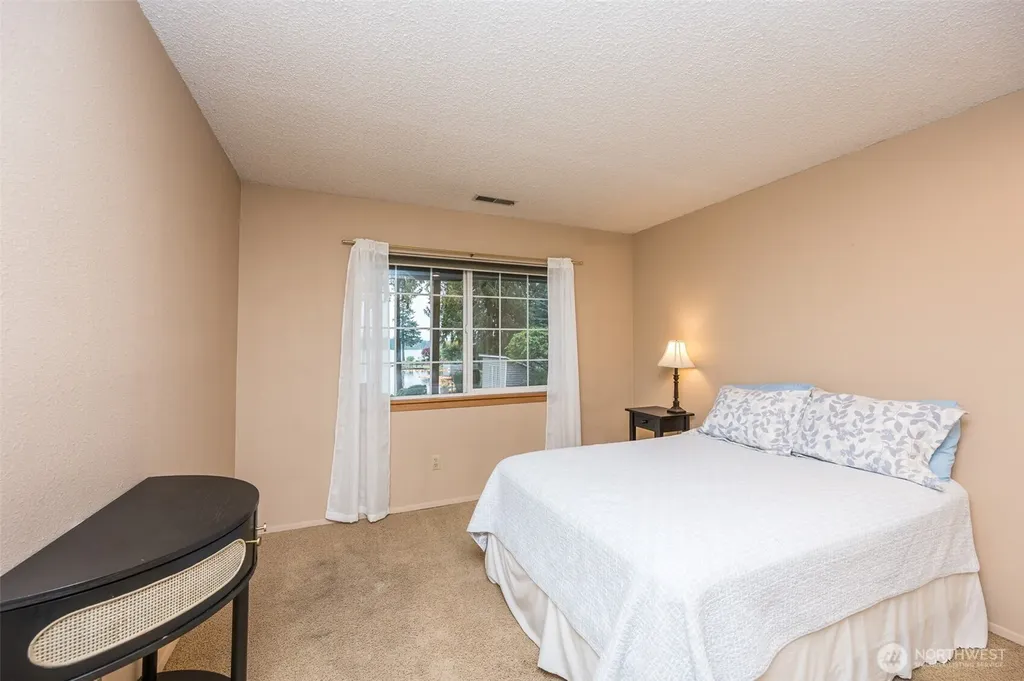 18816 51st Street E Lake Tapps WA 98391