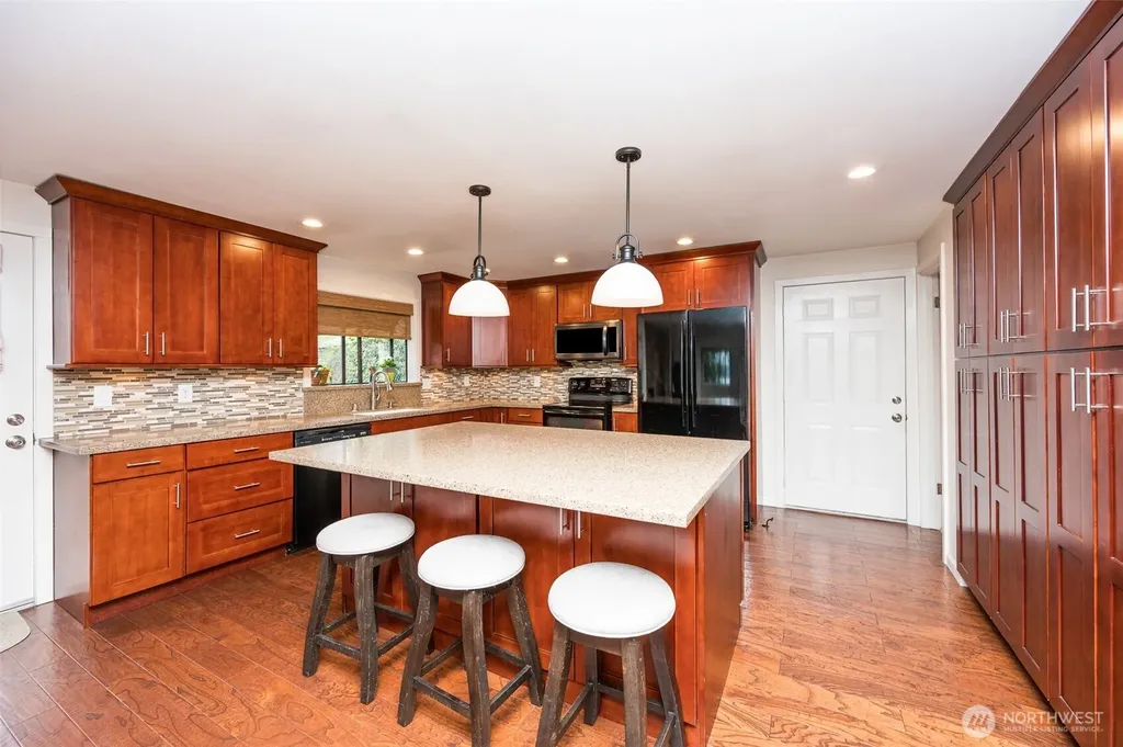 18816 51st Street E Lake Tapps WA 98391