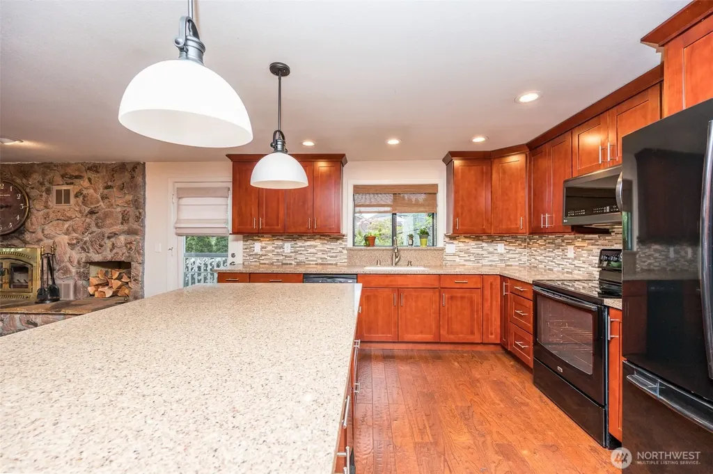 18816 51st Street E Lake Tapps WA 98391