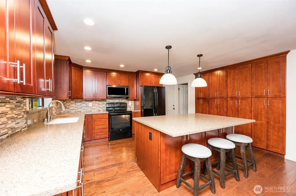18816 51st Street E Lake Tapps WA 98391