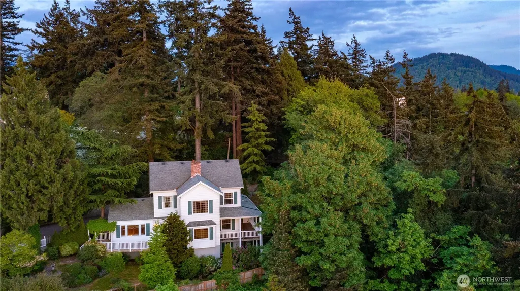 405 S 7th Mount Vernon WA 98274