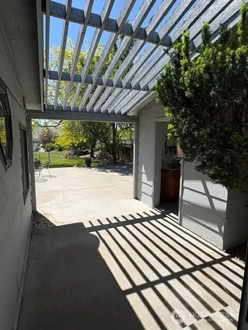 23 W Hale Avenue Omak WA 98841