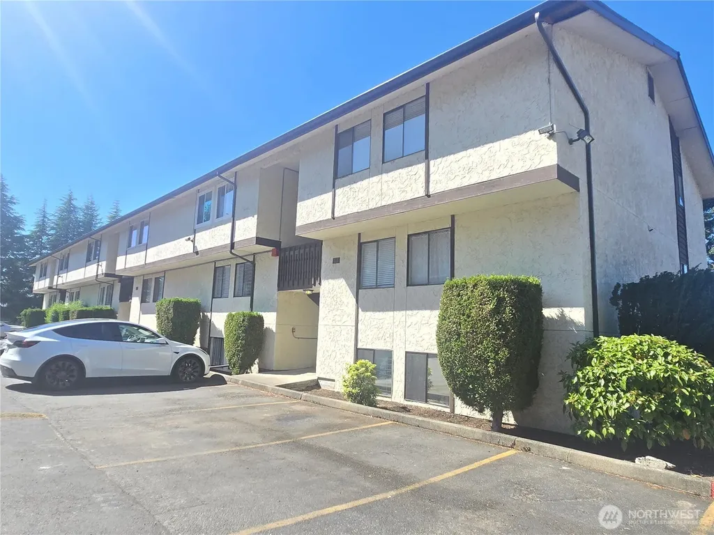 3515 S 160th Street Seatac WA 98188