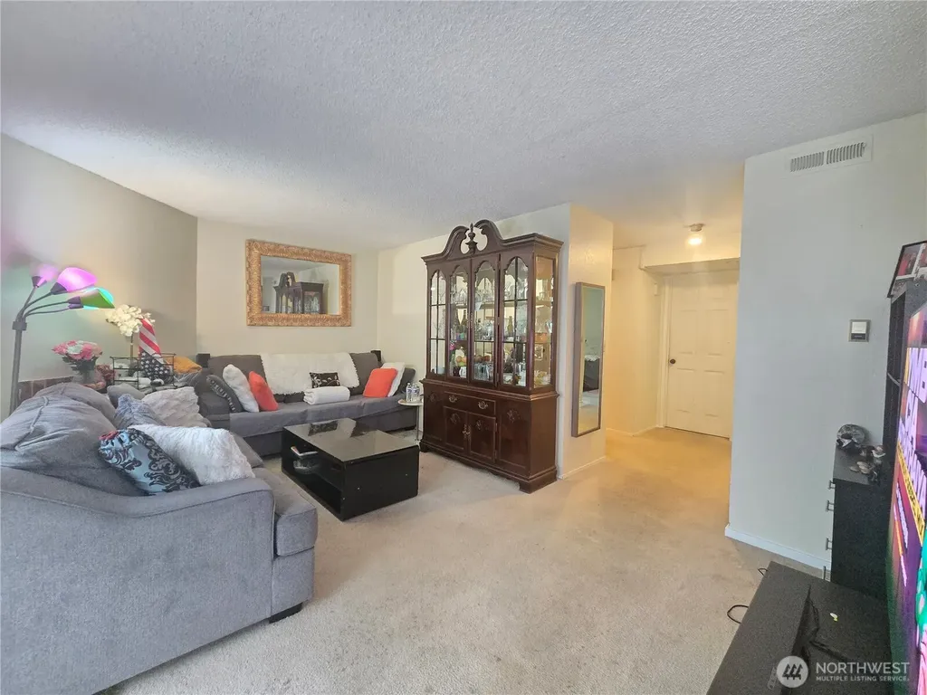 3515 S 160th Street Seatac WA 98188