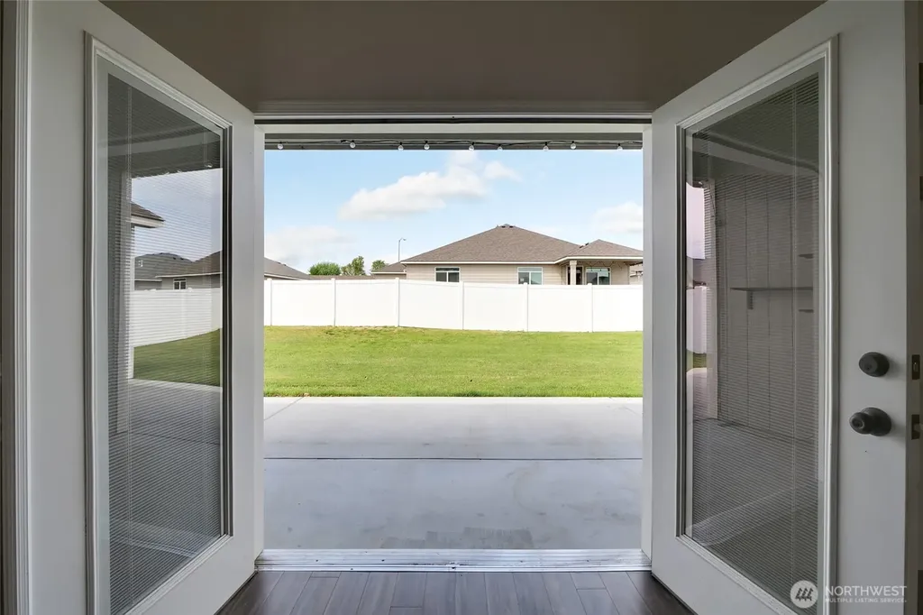 409 S Trillium Moses Lake WA 98837