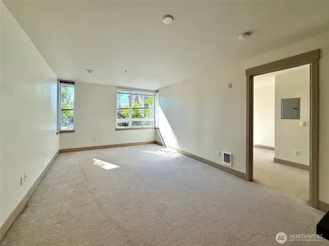4547 8th Avenue NE Seattle WA 98105
