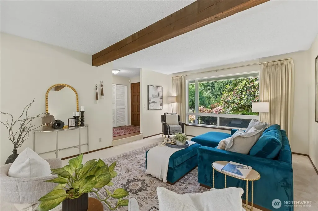2006 245th Avenue SE Sammamish WA 98075
