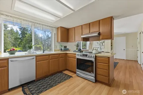 2006 245th Avenue SE Sammamish WA 98075